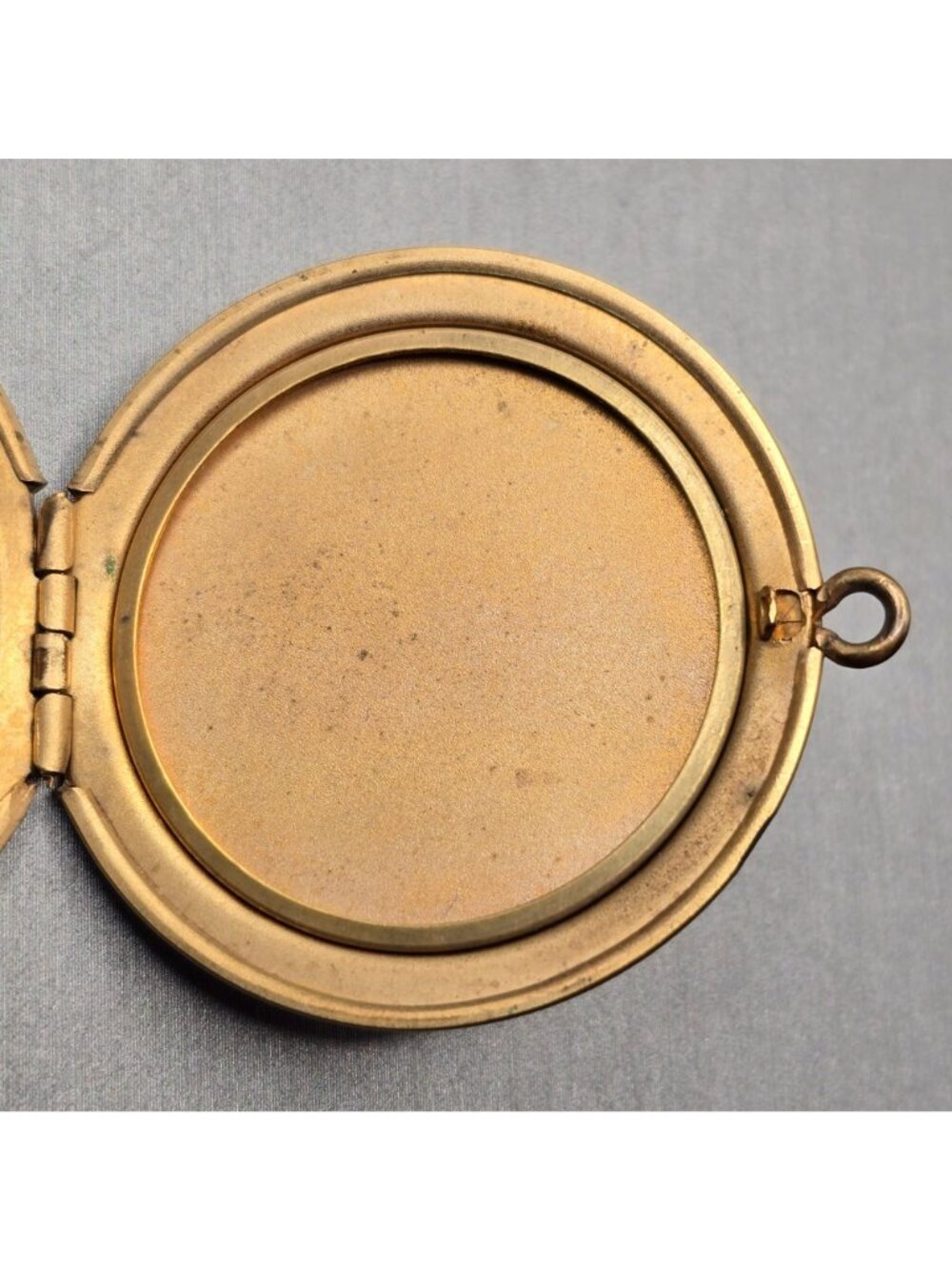 Victorian Revival Gold Filled Locket Pendant Round Floral Engraved 1974 - Picture 9 of 15